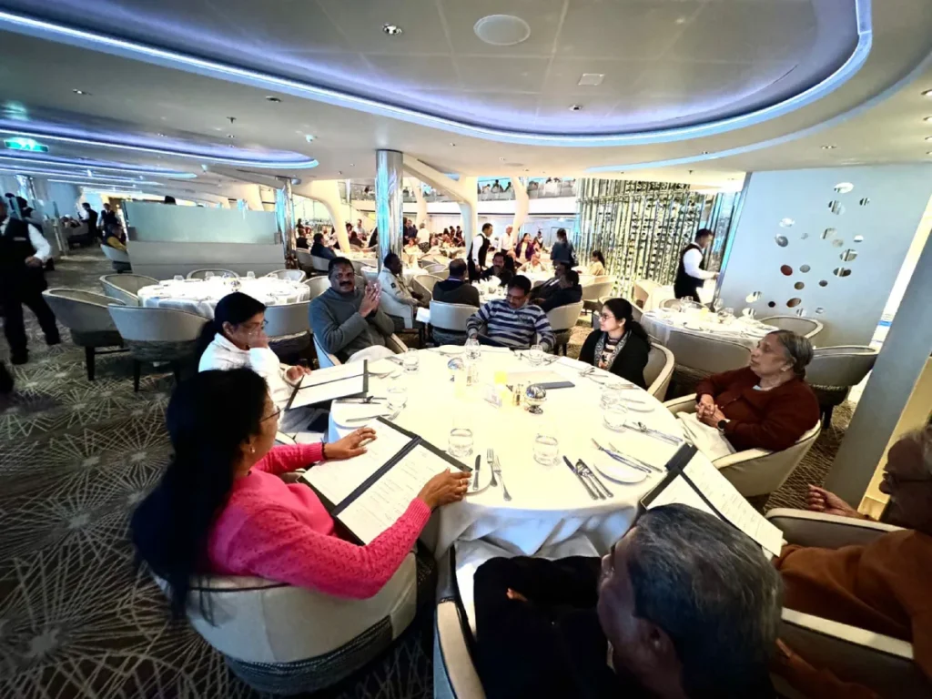 Dining Area in Cruise