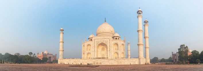 Historic monuments and attractions in Delhi